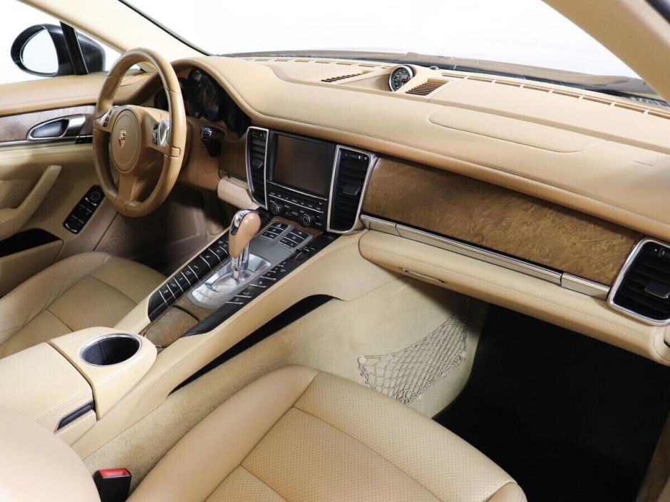 Porsche Panamera 4.8 РКПП, 2010, 168 000 км фото 9