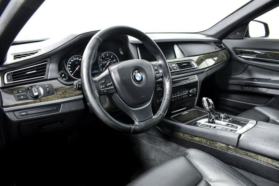 BMW 7 серии 3.0 АКПП, 2012, 145 000 км фото 8