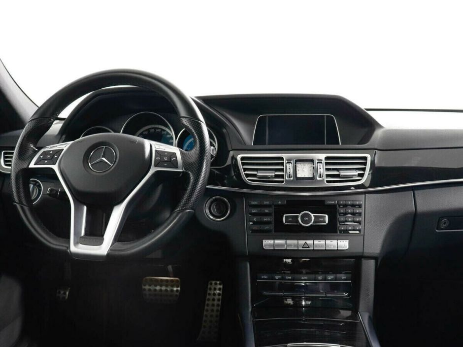 Mercedes-Benz E-Класс 2.0 АКПП, 2014, 121 000 км фото 7