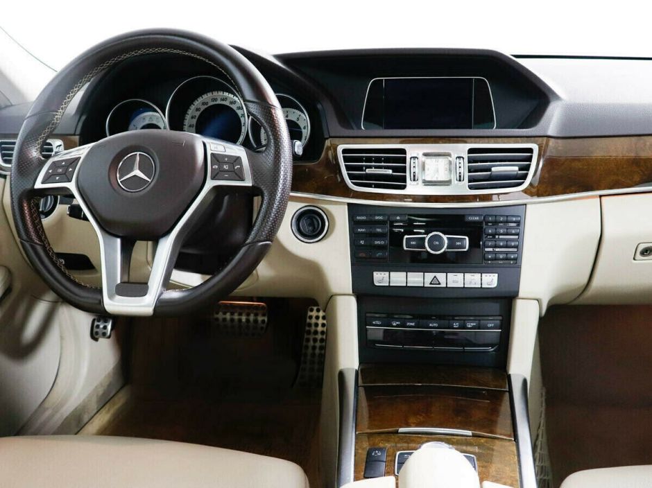 Mercedes-Benz E-Класс 2.0 АКПП, 2015, 99 000 км фото 5