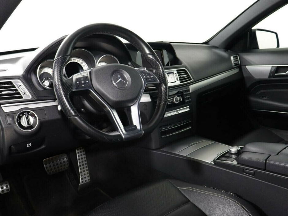 Mercedes-Benz E-Класс 2.0 АКПП, 2015, 98 000 км фото 6