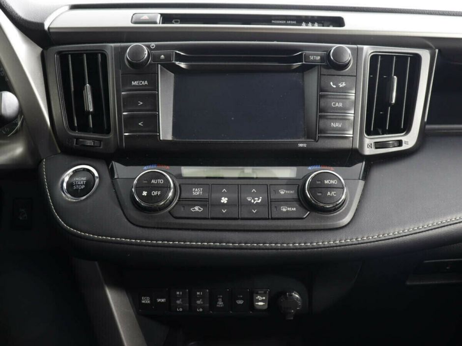 Toyota RAV4 2.2 АКПП, 2014, 122 000 км фото 8