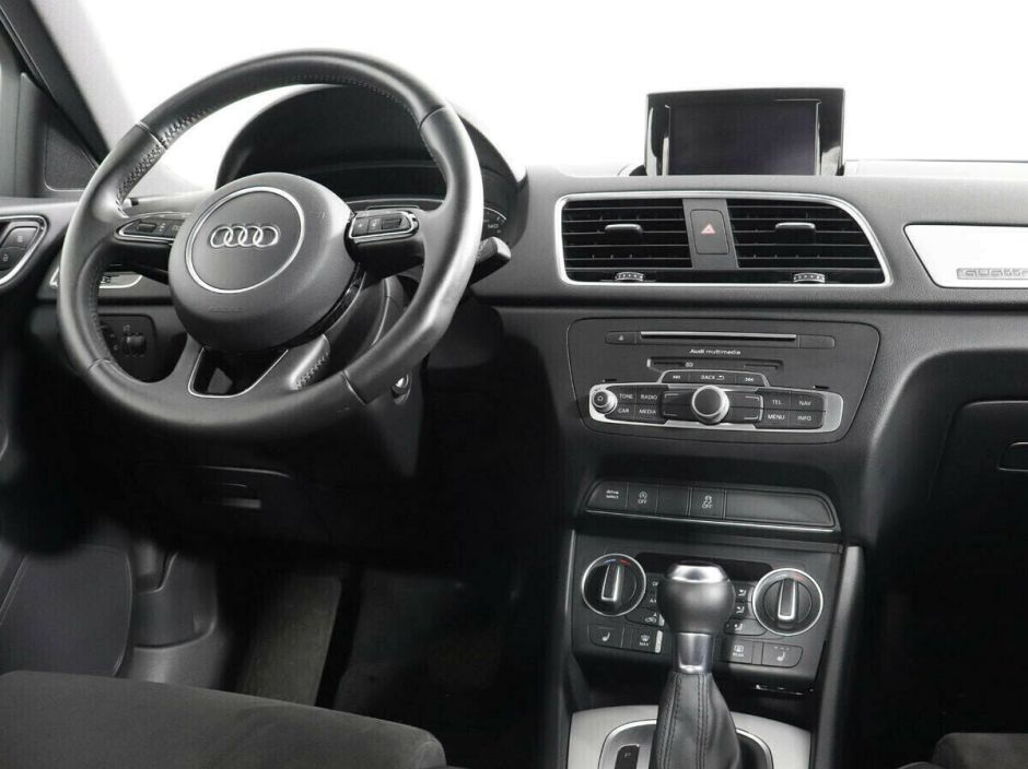 Audi Q3 2.0 РКПП, 2015, 95 000 км фото 8
