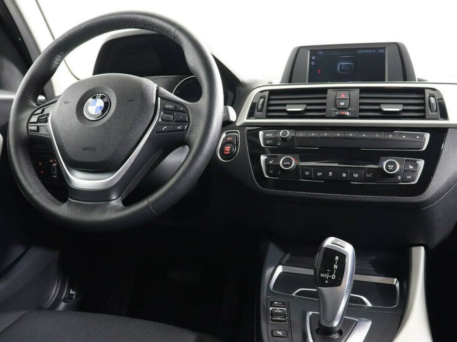 BMW 1 серии 1.5 АКПП, 2018, 67 000 км фото 6