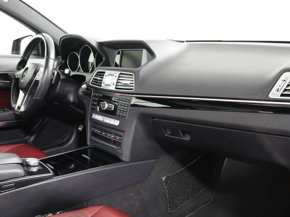 Mercedes-Benz E-Класс 2.0 АКПП, 2016, 95 000 км фото 7