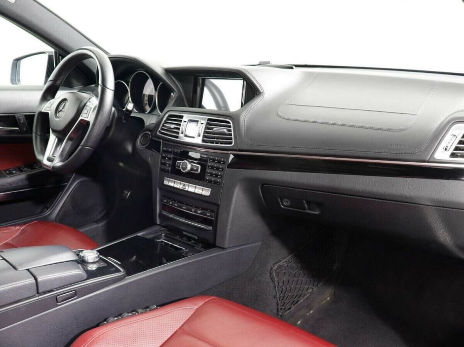Mercedes-Benz E-Класс 2.0 АКПП, 2016, 98 000 км фото 5