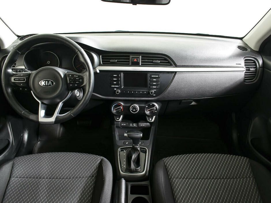 Kia Rio 1.6 АКПП, 2018, 63 000 км фото 9