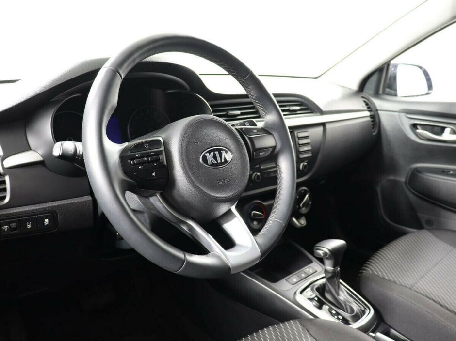 Kia Rio 1.6 АКПП, 2018, 60 000 км фото 5