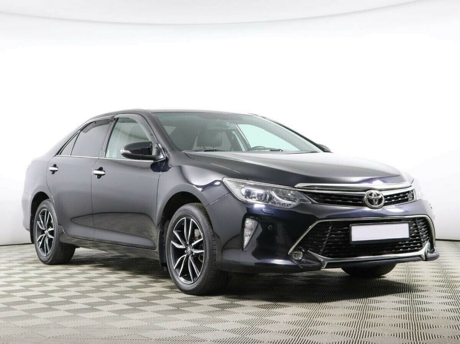 Toyota Camry 2.5 АКПП, 2018, 74 000 км фото 3