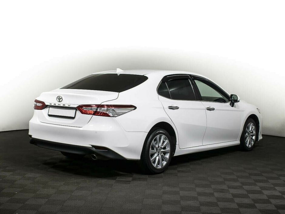 Toyota Camry 2.5 АКПП, 2018, 72 000 км фото 2