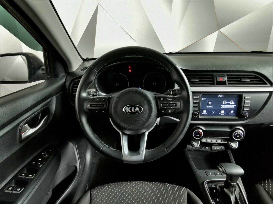 Kia Rio 1.6 АКПП, 2018, 74 000 км фото 9