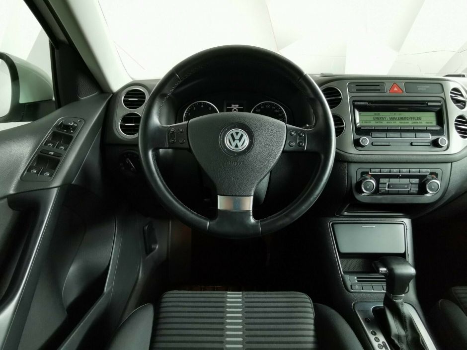 Volkswagen Tiguan 2.0 АКПП, 2011, 156 000 км фото 8