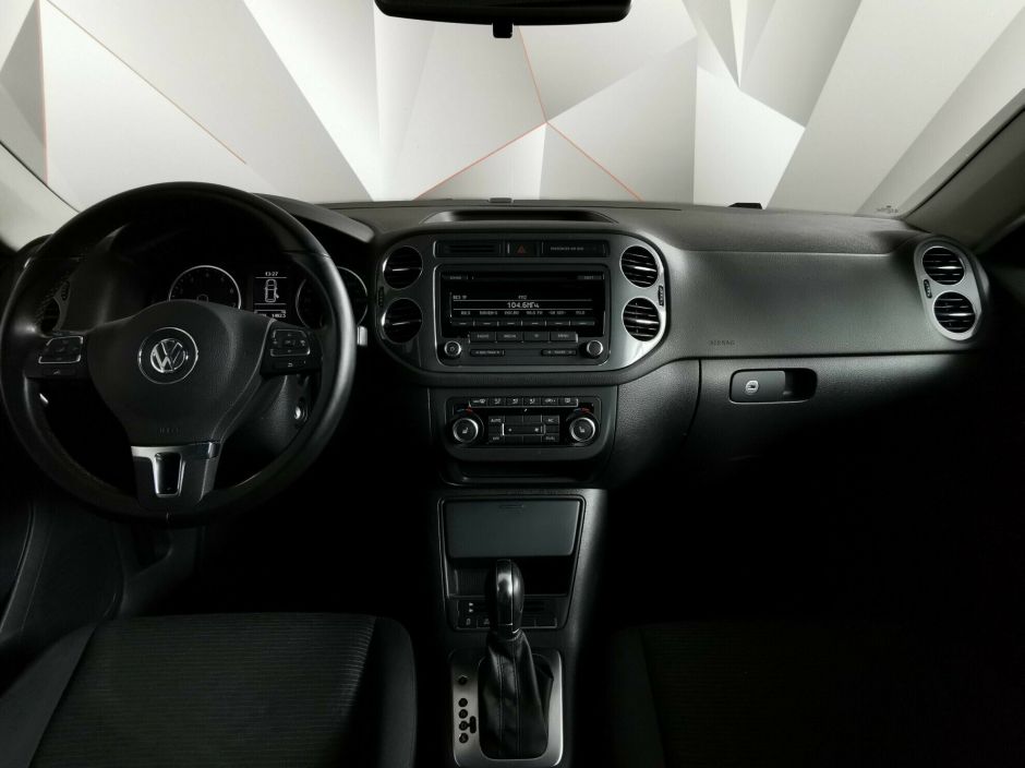 Volkswagen Tiguan 2.0 АКПП, 2012, 134 000 км фото 5