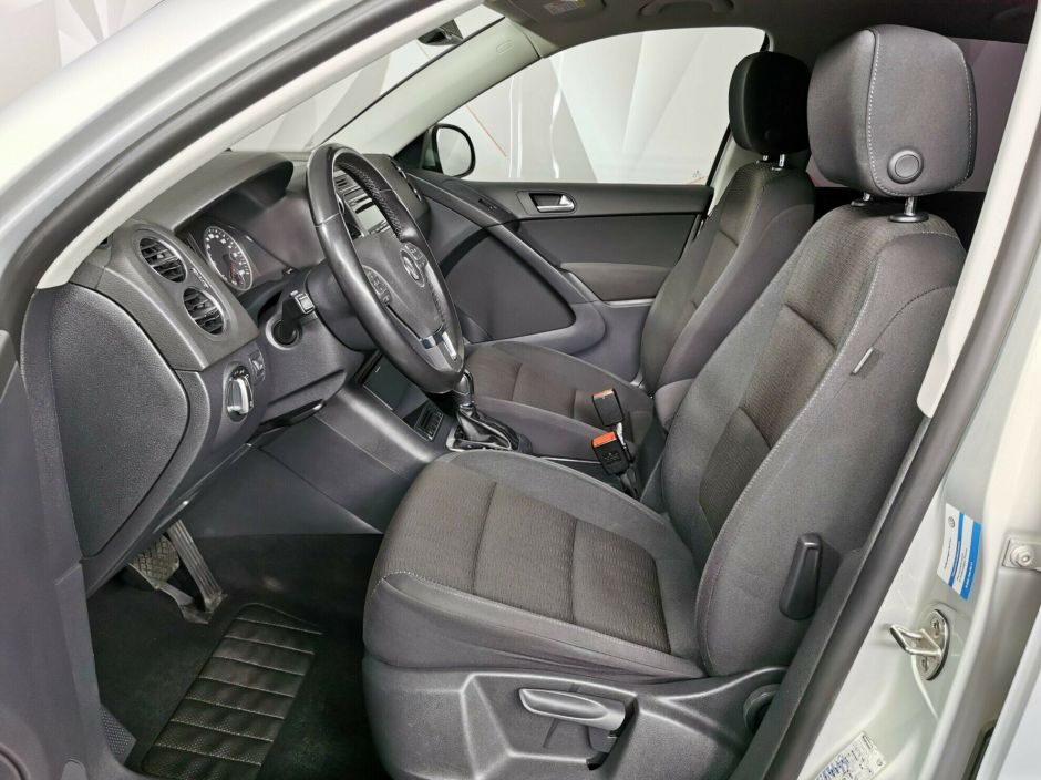 Volkswagen Tiguan 2.0 АКПП, 2013, 133 000 км фото 5