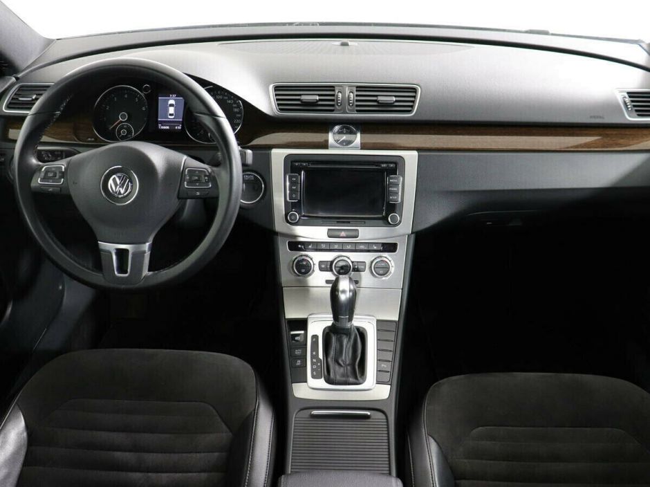 Volkswagen Passat 1.8 РКПП, 2014, 118 000 км фото 9