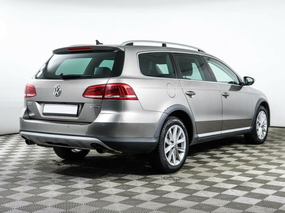 Volkswagen Passat 2.0 РКПП, 2013, 123 000 км фото 3