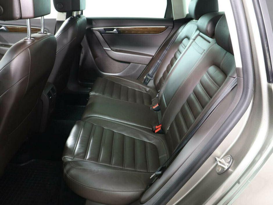 Volkswagen Passat 2.0 РКПП, 2013, 123 000 км фото 7