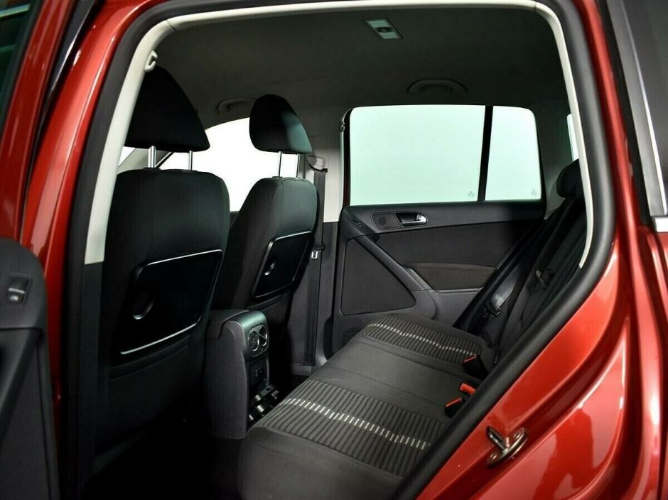 Volkswagen Tiguan 2.0 АКПП, 2011, 146 000 км фото 6