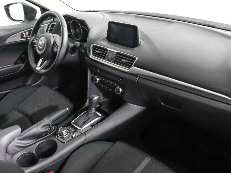 Mazda 3 1.5 АКПП, 2018, 65 000 км фото 8