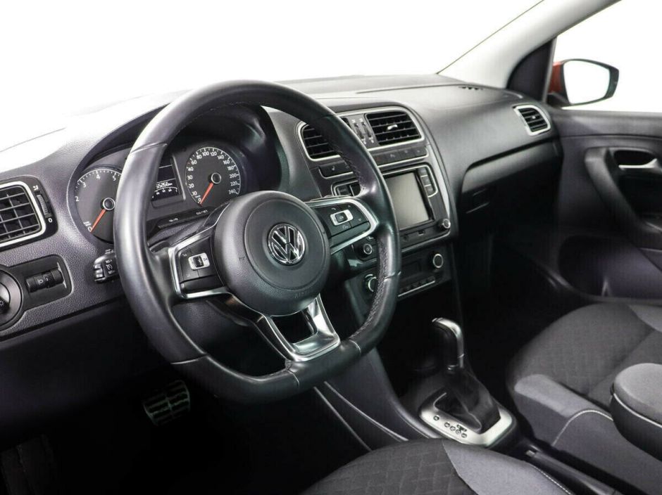 Volkswagen Polo 1.4 РКПП, 2018, 68 000 км фото 8