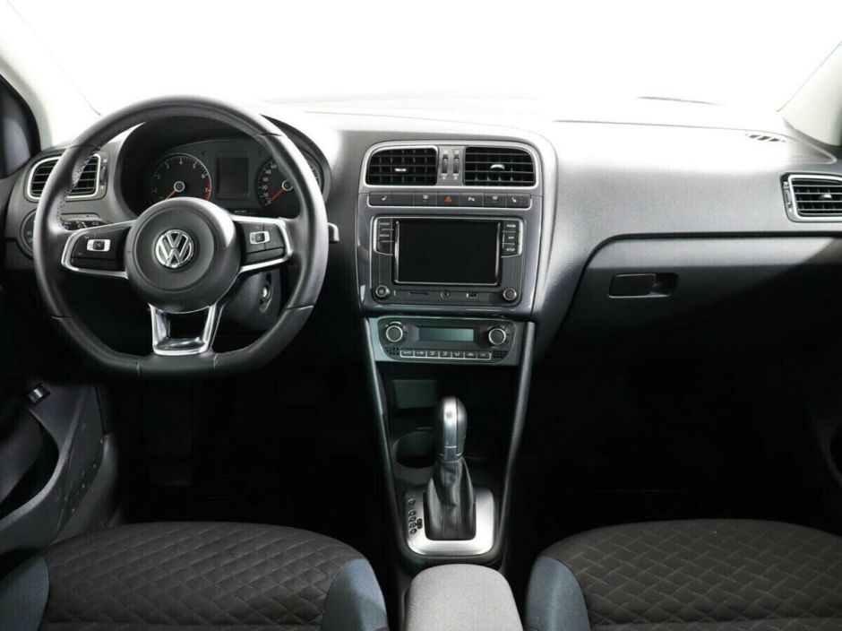 Volkswagen Polo 1.6 АКПП, 2018, 66 000 км фото 5