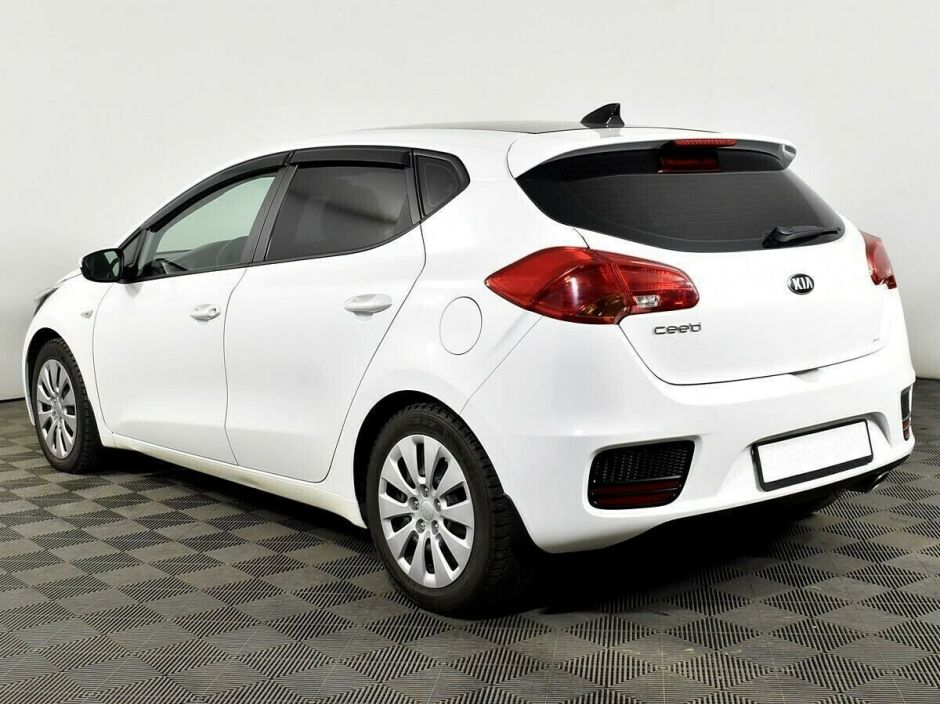 Kia Ceed 1.6 АКПП, 2018, 64 000 км фото 3