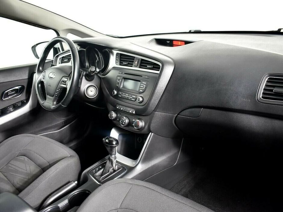Kia Ceed 1.6 АКПП, 2018, 64 000 км фото 5