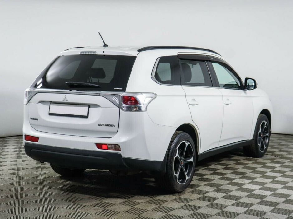 Mitsubishi Outlander 2.4 CVT, 2013, 121 000 км фото 2