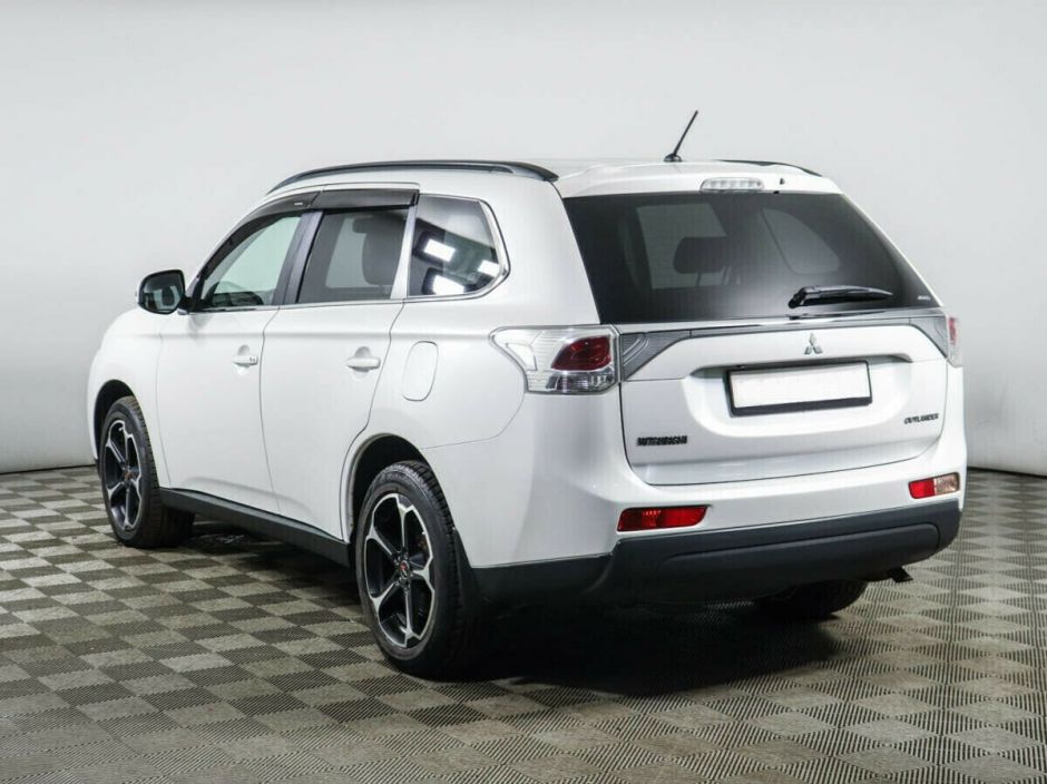 Mitsubishi Outlander 2.4 CVT, 2013, 121 000 км фото 4