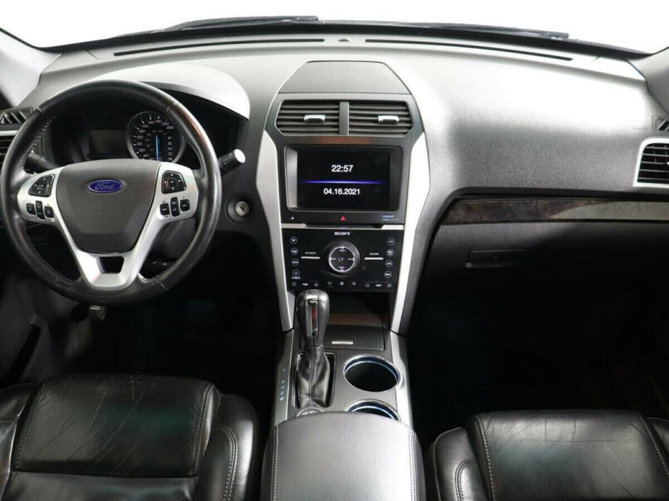 Ford Explorer 3.5 АКПП, 2012, 142 000 км фото 5