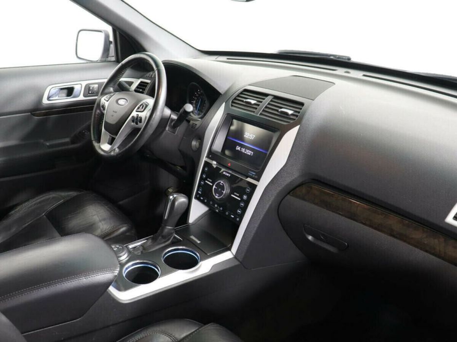Ford Explorer 3.5 АКПП, 2012, 142 000 км фото 6