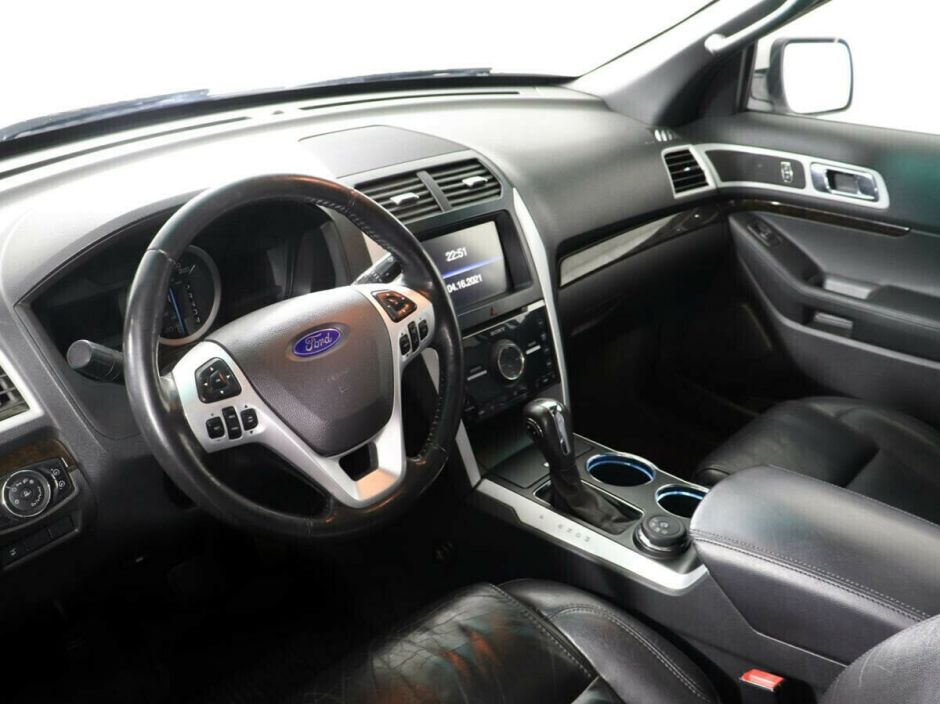Ford Explorer 3.5 АКПП, 2012, 142 000 км фото 8