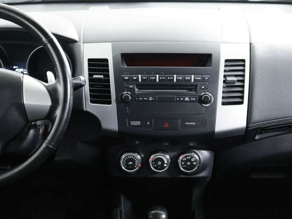 Mitsubishi Outlander 2.0 CVT, 2011, 144 000 км фото 8