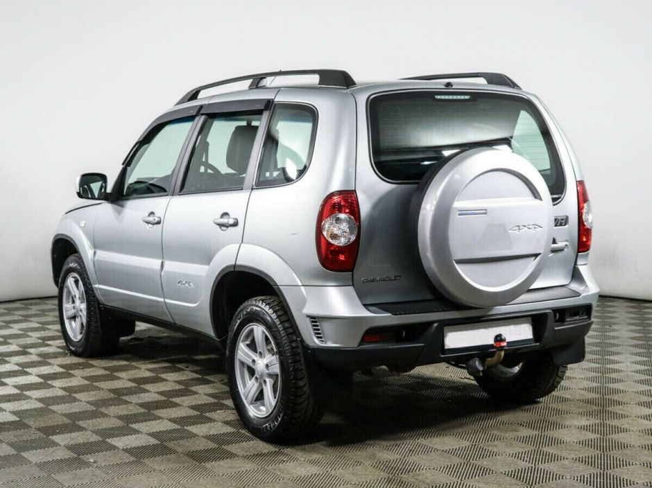 Chevrolet Niva 1.7 МКПП, 2018, 65 000 км фото 3