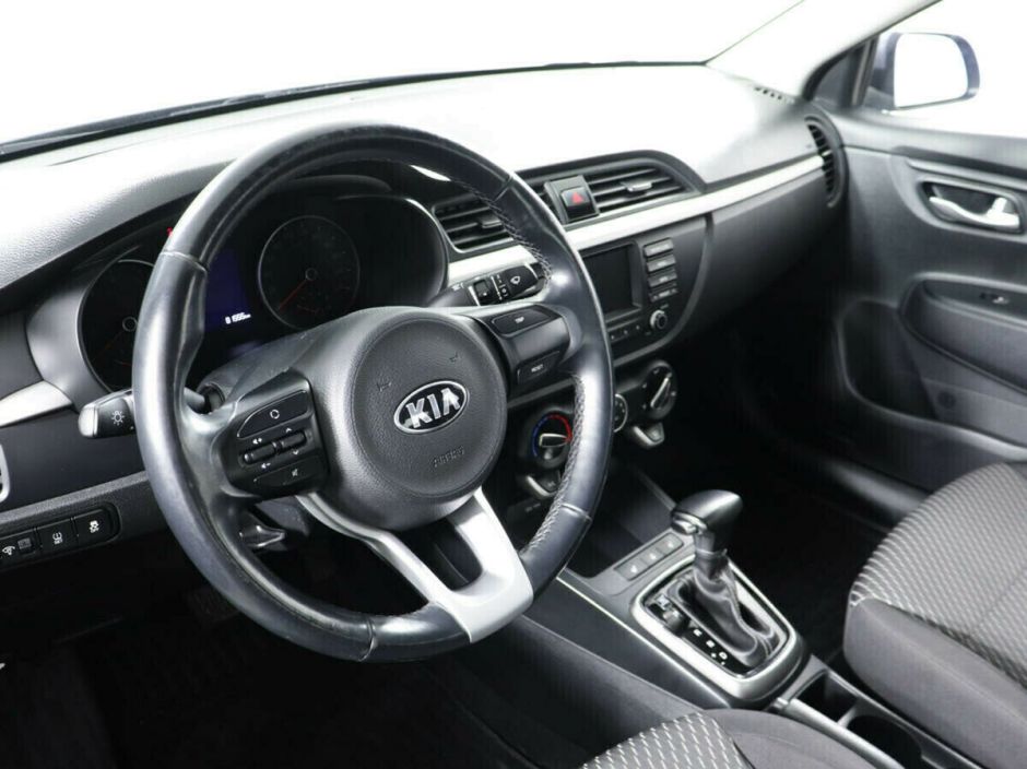 Kia Rio 1.6 АКПП, 2017, 77 000 км фото 9