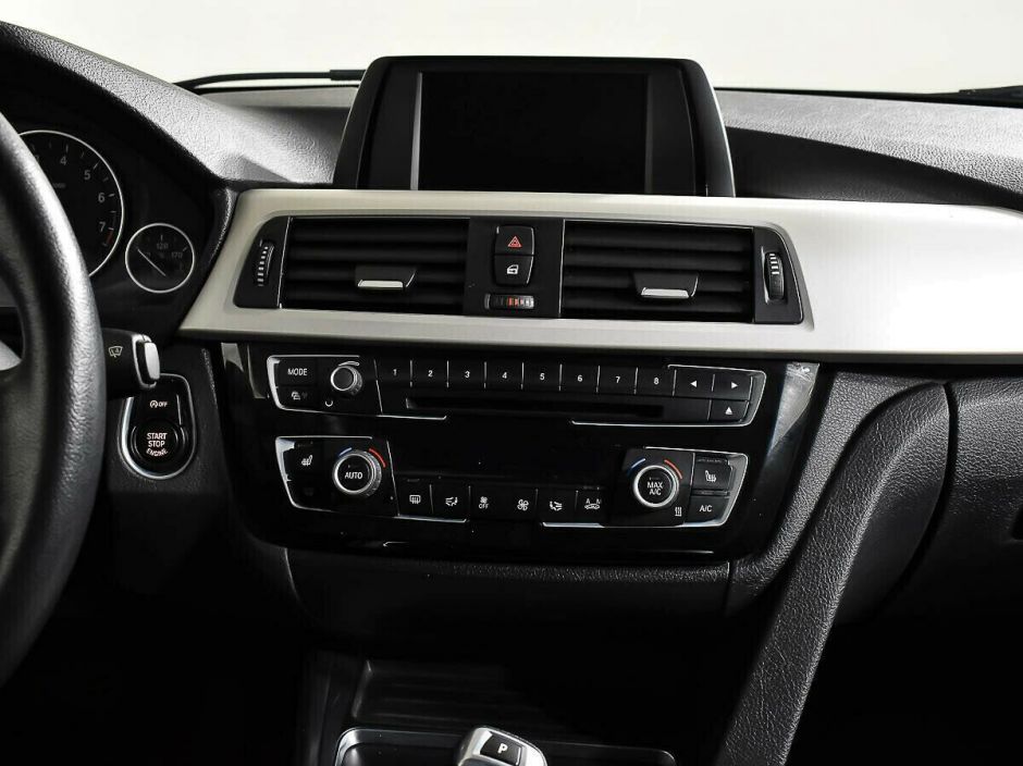 BMW 3 серии 1.5 АКПП, 2015, 96 000 км фото 10