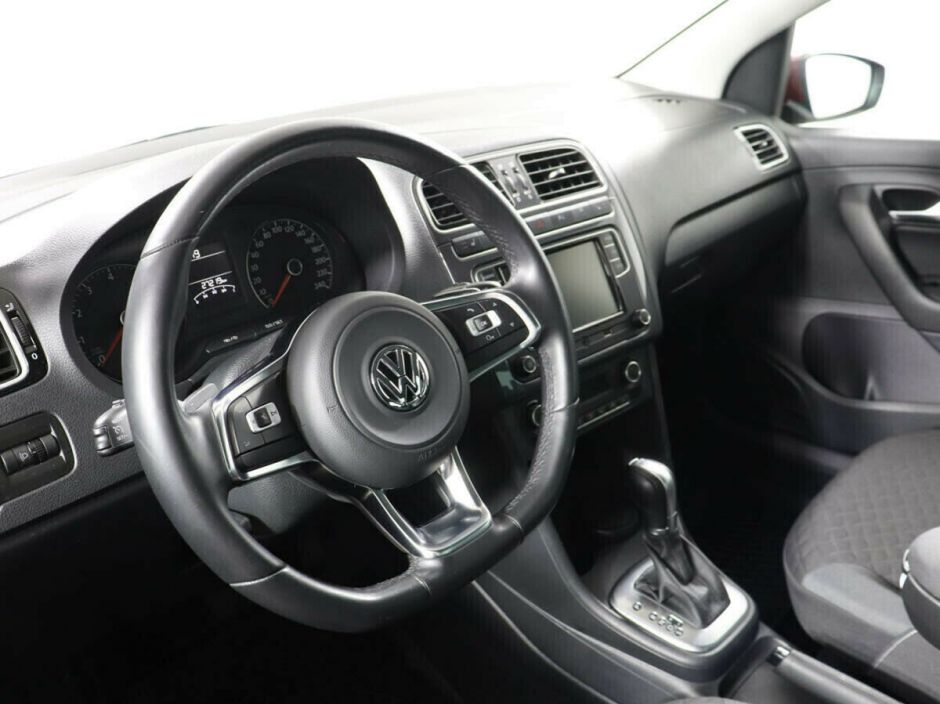 Volkswagen Polo 1.4 РКПП, 2017, 74 000 км фото 9