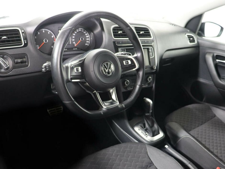 Volkswagen Polo 1.6 АКПП, 2018, 62 000 км фото 8
