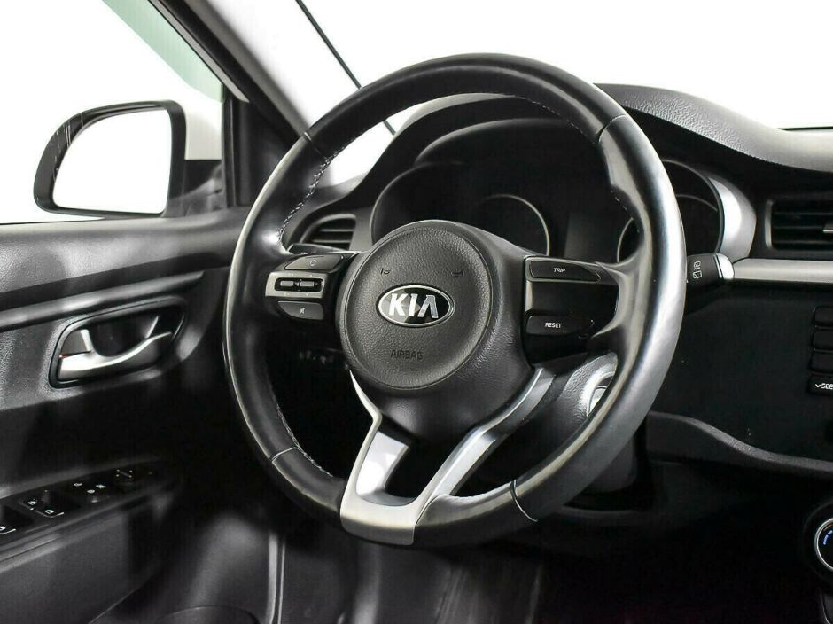 Kia Rio 1.6 АКПП, 2017, 75 000 км фото 7