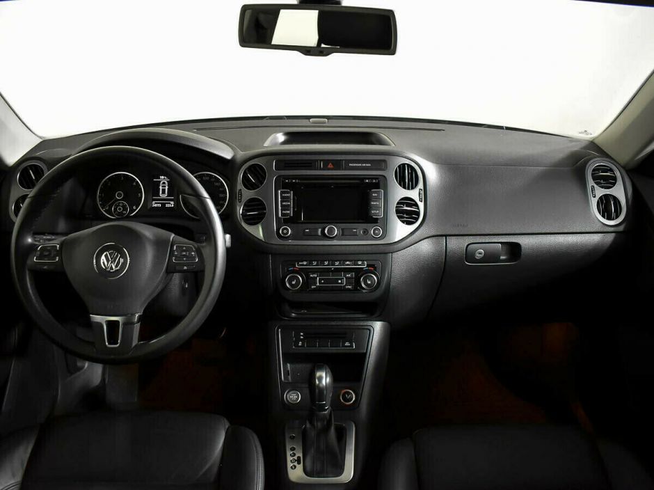 Volkswagen Tiguan 2.0 АКПП, 2012, 144 000 км фото 5