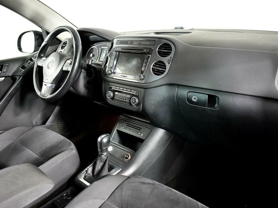 Volkswagen Tiguan 2.0 АКПП, 2013, 125 000 км фото 5