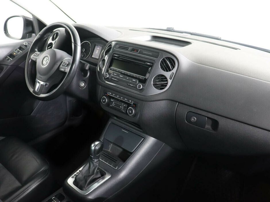 Volkswagen Tiguan 2.0 АКПП, 2013, 134 000 км фото 9