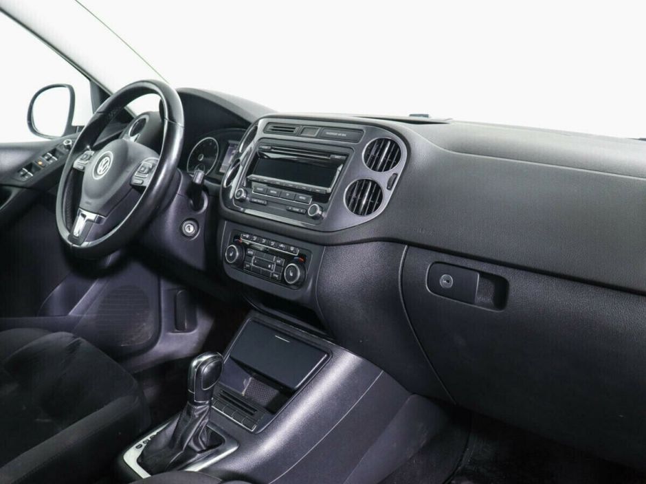 Volkswagen Tiguan 2.0 АКПП, 2012, 137 000 км фото 8