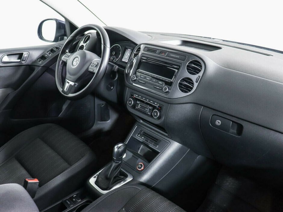 Volkswagen Tiguan 2.0 АКПП, 2012, 133 000 км фото 8