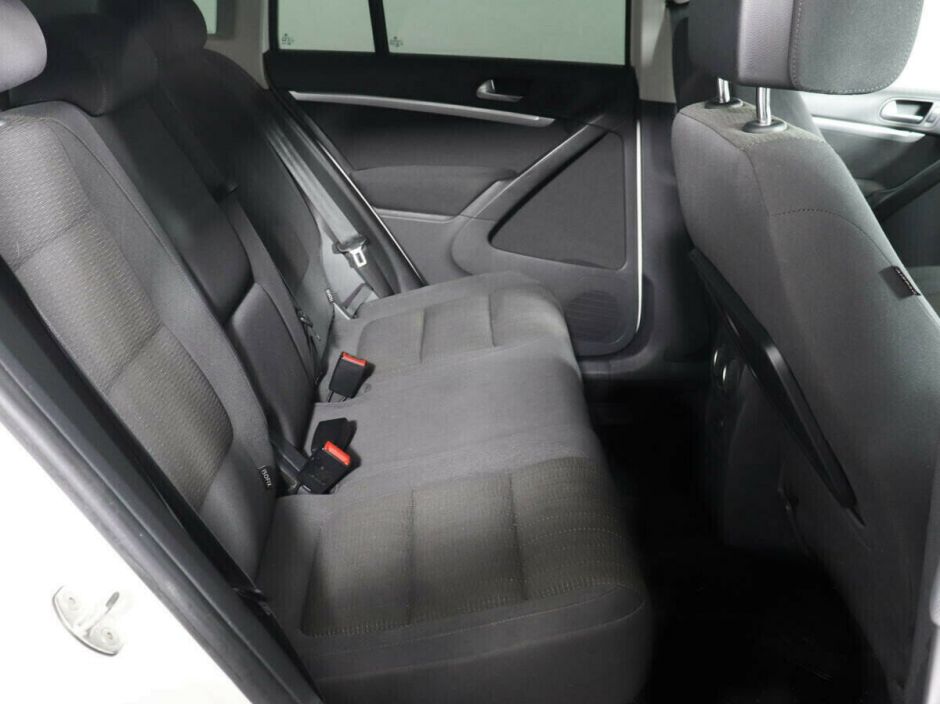 Volkswagen Tiguan 2.0 АКПП, 2013, 132 000 км фото 8