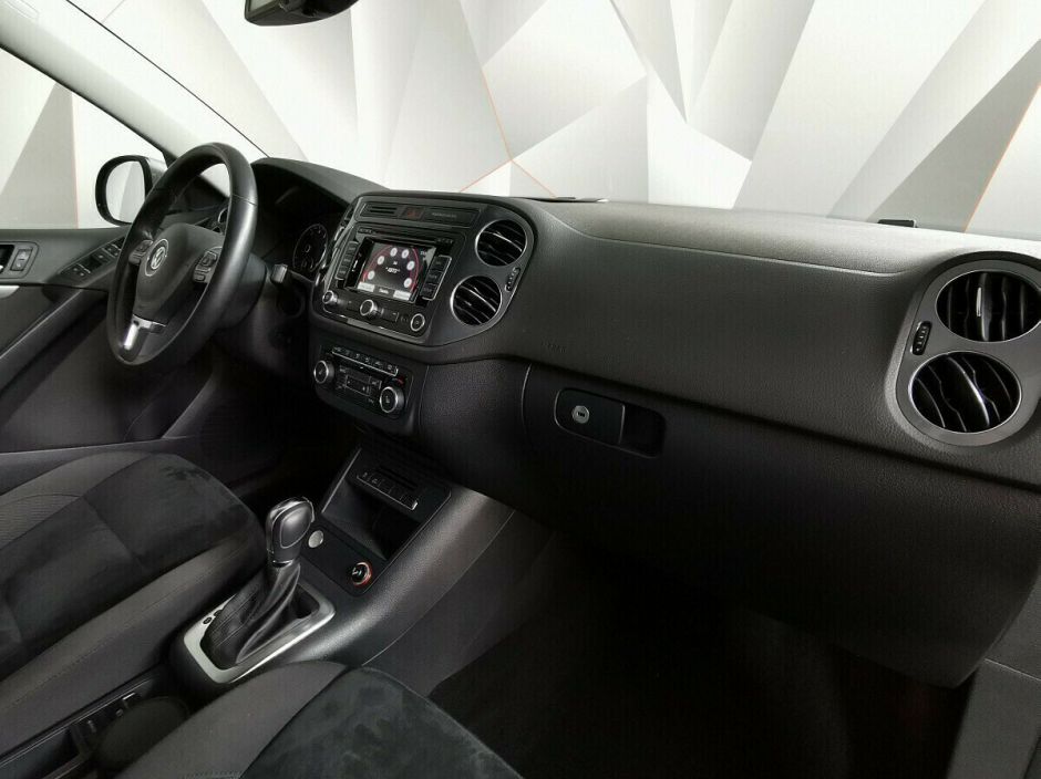 Volkswagen Tiguan 2.0 АКПП, 2012, 141 000 км фото 9