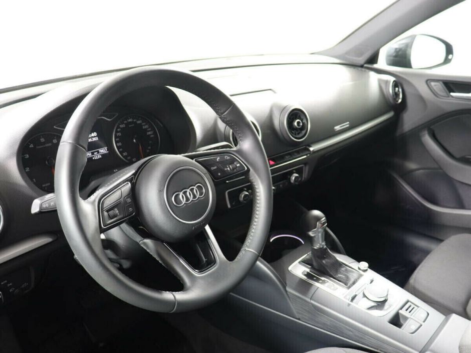 Audi A3 1.5 РКПП, 2018, 63 000 км фото 5