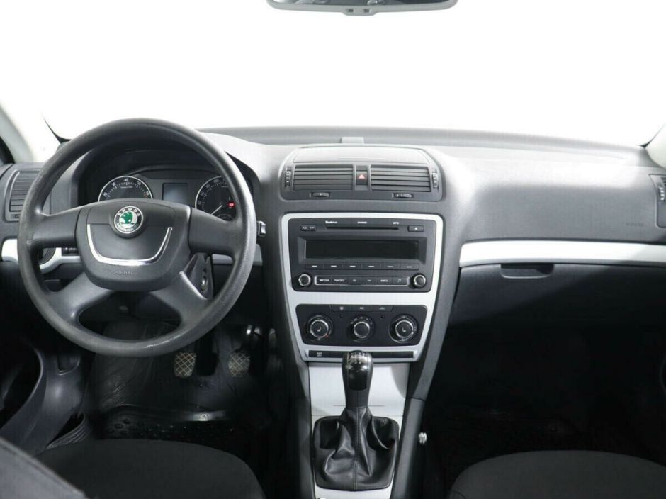 Skoda Octavia 1.6 МКПП, 2010, 170 000 км фото 5