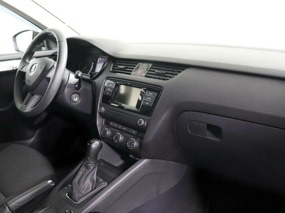Skoda Octavia 1.6 АКПП, 2016, 98 000 км фото 9