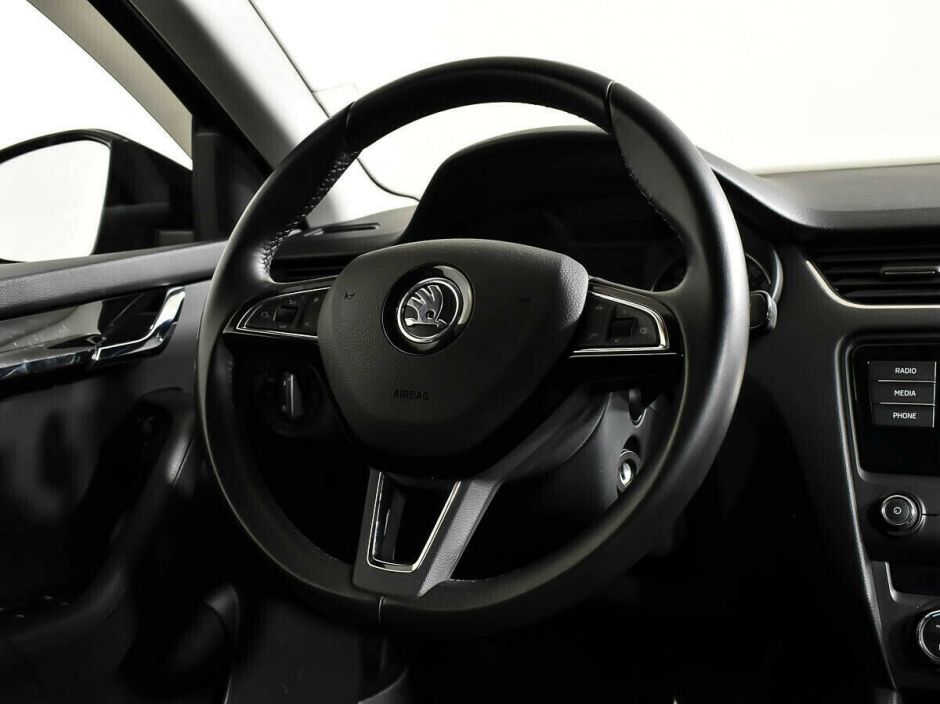Skoda Octavia 1.5 РКПП, 2019, 52 000 км фото 9